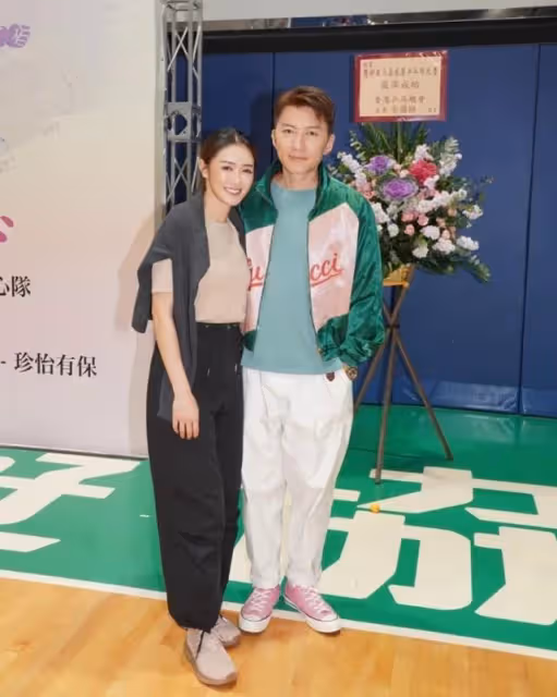 無懼犯禁!TVB小花懷孕近3個月仍未見肚,出席活動照穿四寸高跟鞋
