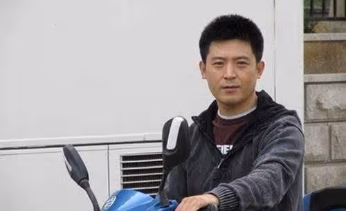 舞台紅人孫濤,為什麼紅了25年沒緋聞?看他老婆是誰就知道原因了