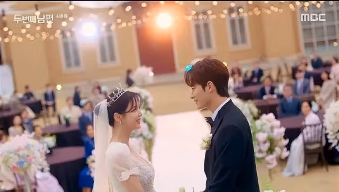劇中戀人成現實?韓國女星嚴賢京懷孕,將與小5歲演員車瑞元結婚