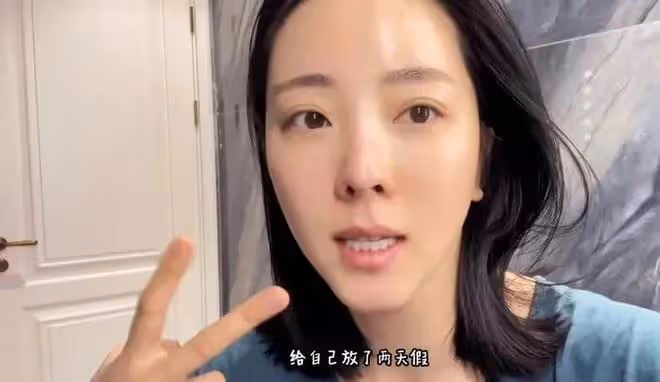 李思思吃火鍋時自曝兒童節大姨媽來了,網友:不符合央視主持身份