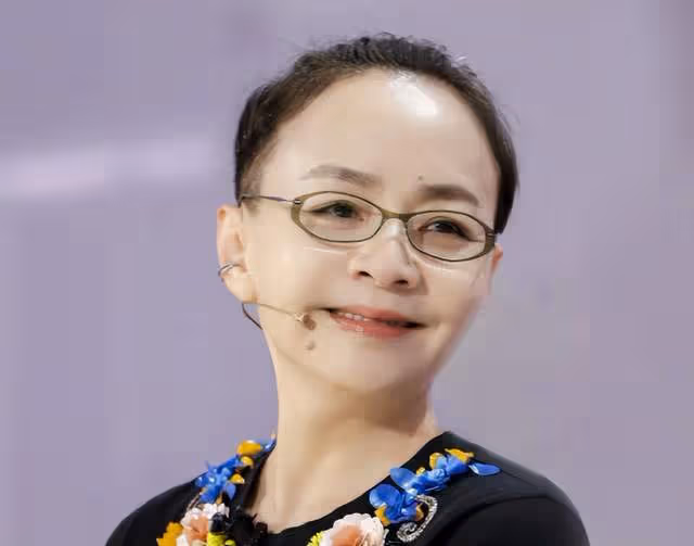 宋丹丹曝《熟年》火爆後,請唐藝昕郝蕾出來聚餐被拒,原因超好笑