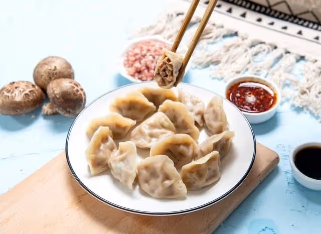 我和大哥8年沒來往,得知大哥病危,我連夜開車9個小時趕回老家