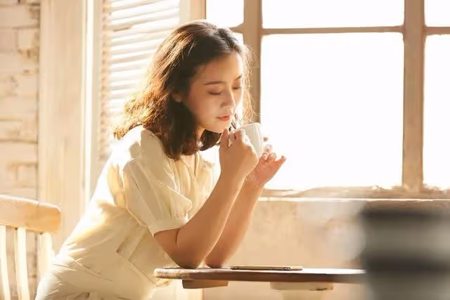 妹妹同窗沒錢讀大學!我不求回報「主動贊助4年的學費」還借她1萬7 去年「妹妹傳來一張截圖」我頓時醒悟了