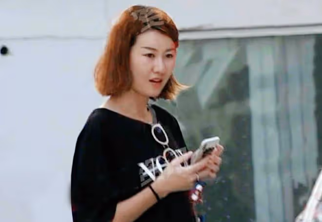 曝王寶強將再婚!帶倆娃外出聚餐,兒子氣場十足疑對馮清不滿意