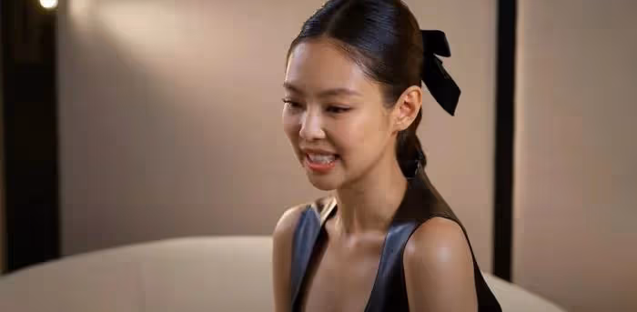 Jennie舞蹈引發爭議,完全就是19禁級別?韓網友:真的看不下去了