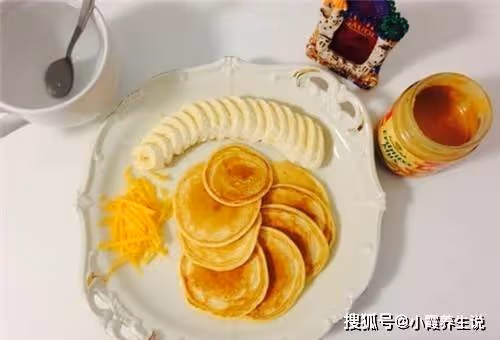 這菜10分鐘做好,香甜鬆軟,買根香蕉就能做,廚房新手也能學會~