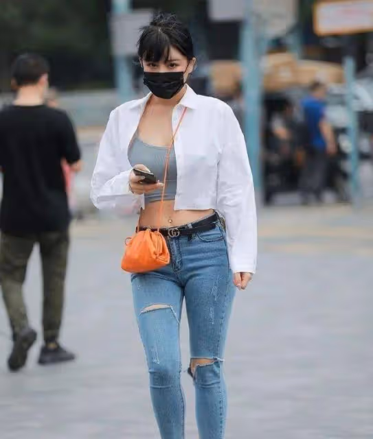 「胯大肩寬」別心急,通過穿搭慢慢緩解,曼妙身姿就不遠了!