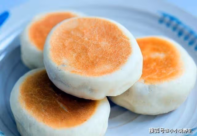 夏冬換季,我給孩子吃紅豆餅,3天2頭做,咬一口滿是料,營養高~