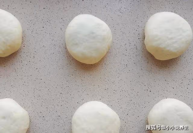夏冬換季,我給孩子吃紅豆餅,3天2頭做,咬一口滿是料,營養高~