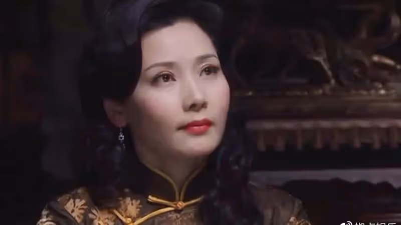 她是「姨太太」專業戶：因長得太美無人敢追，父親為她終身不娶