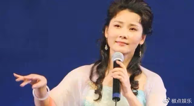 她是「姨太太」專業戶:因長得太美無人敢追,父親為她終身不娶
