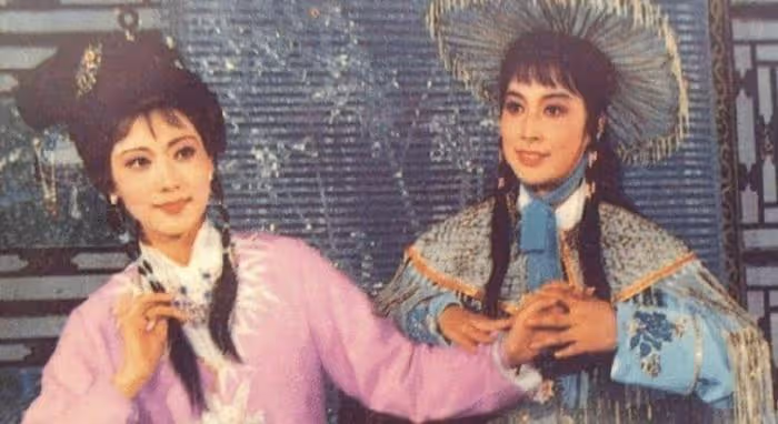 她是「姨太太」專業戶:因長得太美無人敢追,父親為她終身不娶