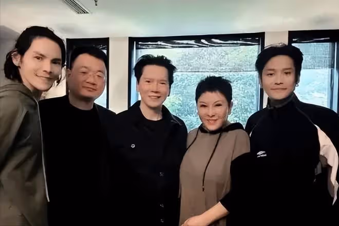 網紅「小楊哥」自曝遭大佬打壓!無奈直播求放過,向太成懷疑對象