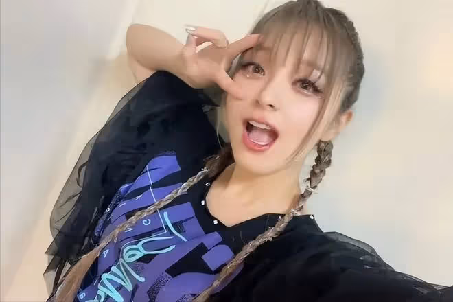 黃曉明宣布謝娜二公第一,鏡頭切到美依禮芽,網友:裝都懶得裝