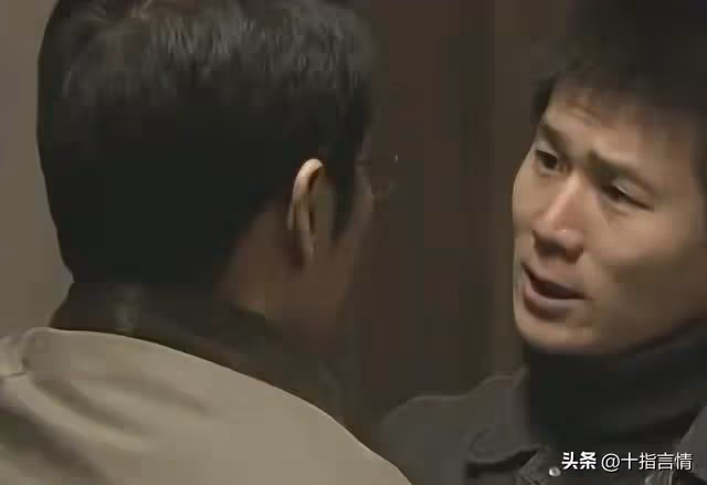 小舅子借五萬八年未還,如今岳母去世他就來還錢,我立馬攆走了他