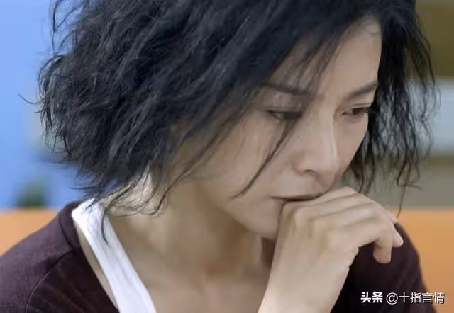 小舅子借五萬八年未還,如今岳母去世他就來還錢,我立馬攆走了他