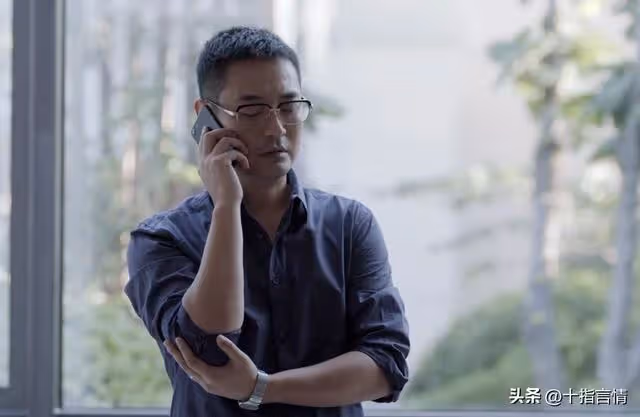 小舅子借五萬八年未還,如今岳母去世他就來還錢,我立馬攆走了他