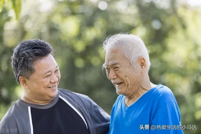 我75歲，三個兒子都不贍養，當我把保姆一家接到家裡後，他們慌了