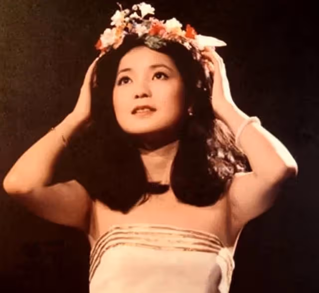 歌手鄧麗君:去世27年後,男友結婚生子,弟弟的堅持讓人淚目