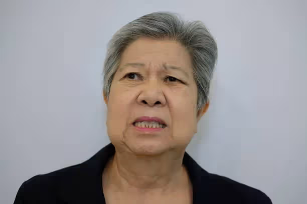 外孫對孫子動手!67歲奶奶衝動下「賞了他一記耳光」女婿二話不說「把她趕出家門」:休想再來