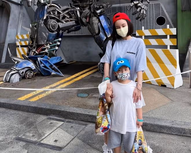何猷君前女友林慧俐帶兒子見C羅，如今個人身價突破200億