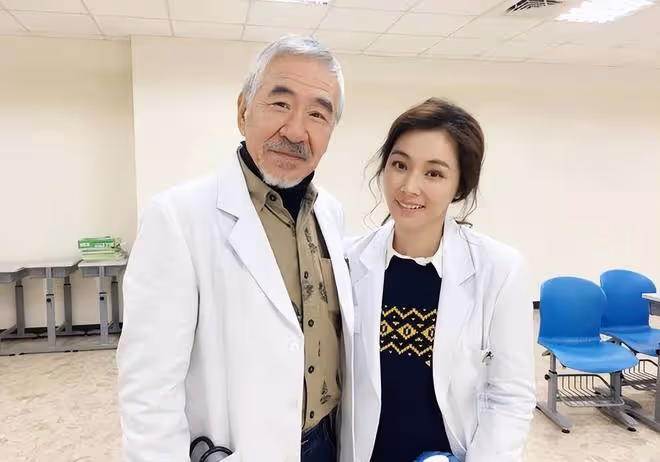 78歲歌王5年花掉1.6億,兒女因此讓其流落街頭自生自滅