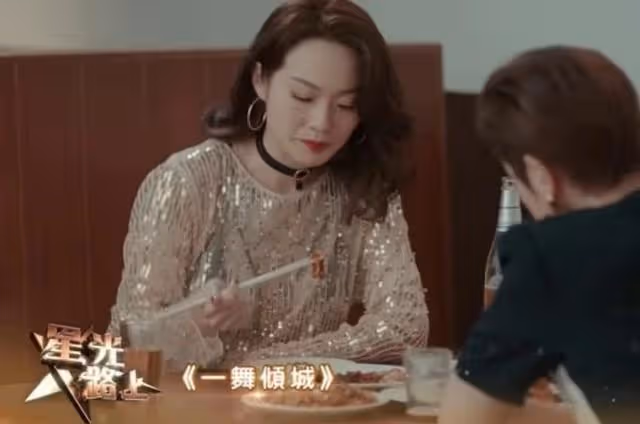 越發富貴！港女星入行十年已升級當女主，如今出入更住豪宅開靚車
