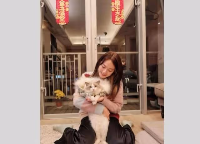 越發富貴！港女星入行十年已升級當女主，如今出入更住豪宅開靚車