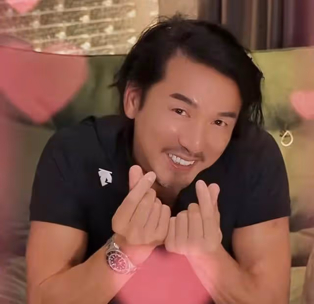 香港知名男星獲封中老天花板，低調做豪門女婿，因太帥被同性糾纏