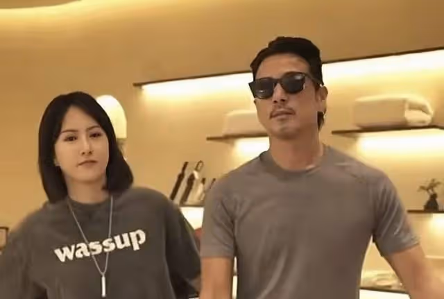 香港知名男星獲封中老天花板，低調做豪門女婿，因太帥被同性糾纏