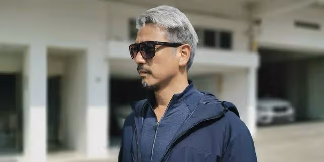 香港知名男星獲封中老天花板，低調做豪門女婿，因太帥被同性糾纏