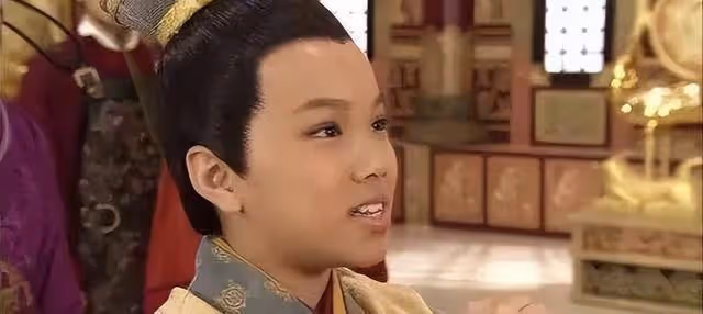 TVB知名童星近況曝光！被贊變日系花美男，不久前返港探親