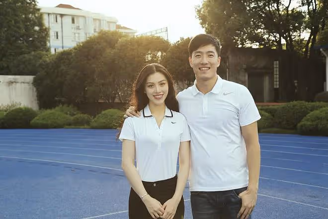 劉翔和二婚妻子甜蜜現身!女方大長腿似少女,結婚6年仍不生娃