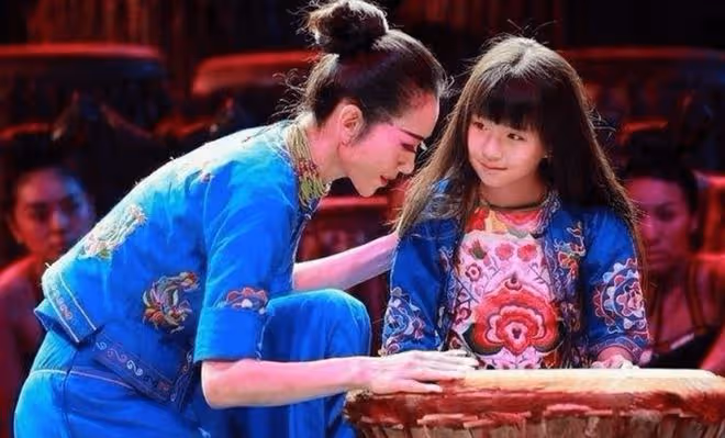 小彩旗終於回國!時隔2年多期盼已久,曾在英國放飛自我引擔憂