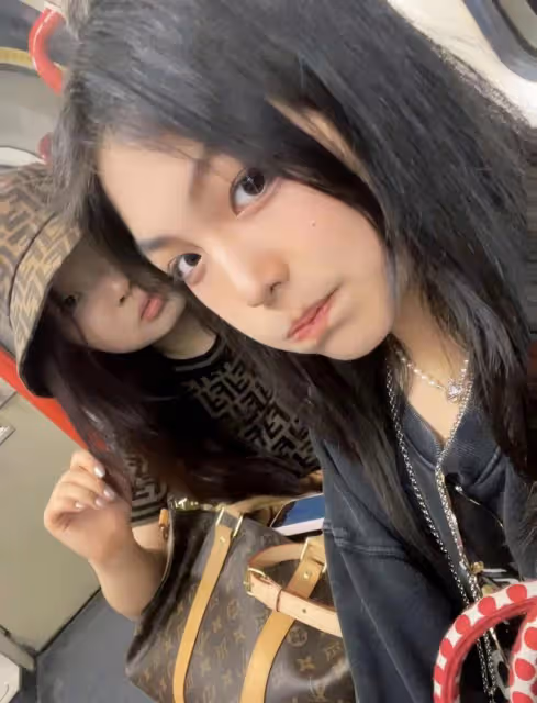 李湘激動恭喜女兒獲獎學金,金額相當可觀,王詩齡曾一幅畫賣12萬