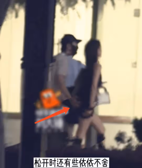 戀情實錘?黃曉明攜新歡酒吧玩至深夜,女友身材前凸後翹遠勝baby