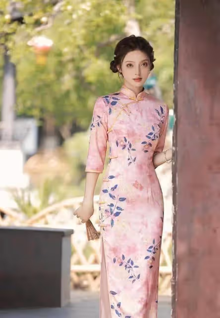 美麗和優雅往往是最初的意識，曼妙精緻之後，時間沉澱下來的美！