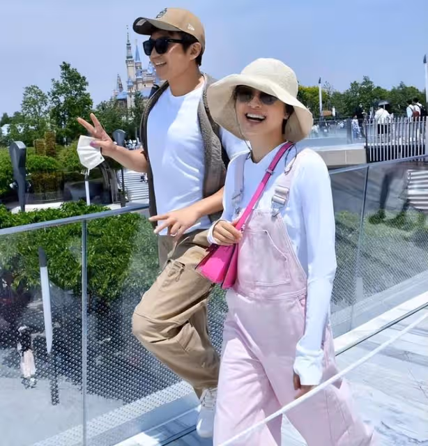 孫儷慶祝結婚12年,曬全家福告白鄧超:希望我們可以一直恆溫下去