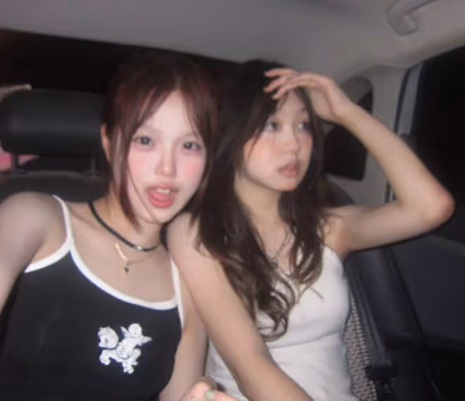 鍾麗緹14歲女兒曬近照,染髮化濃妝打扮成熟,臉和脖子兩個色