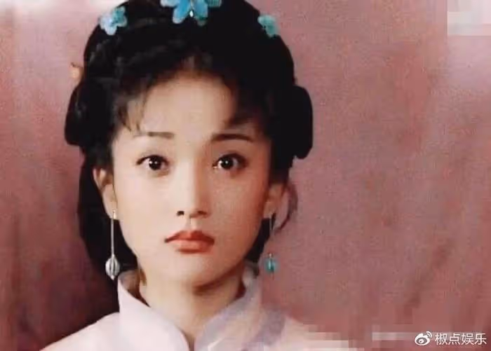 他和繼母親如姐弟，和多名女星關係曖昧：有錢真的可以為所欲為嗎？