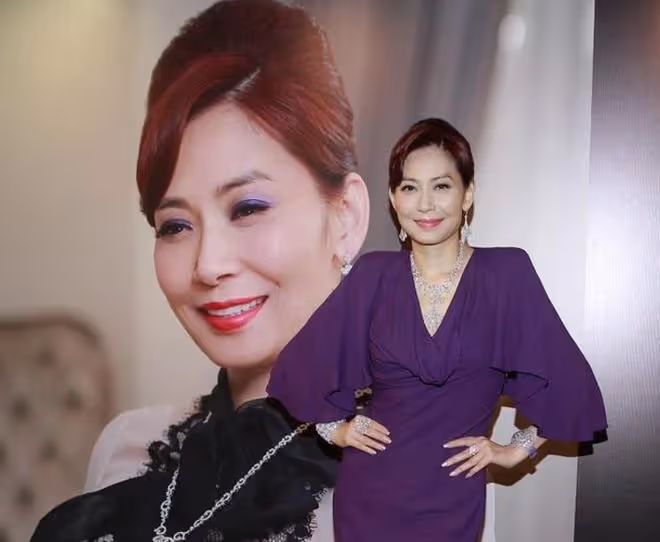霍啟剛廣東爬樹摘荔枝,60歲港姐富婆鄺美雲罕露面,生圖美貌驚艷