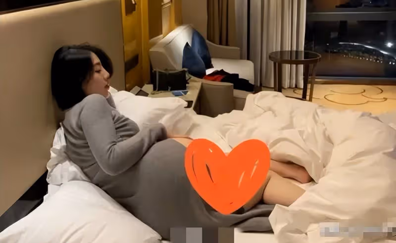 中石油胡總情人海量生活照曝光,身材不輸女星,生活奢侈作風豪放