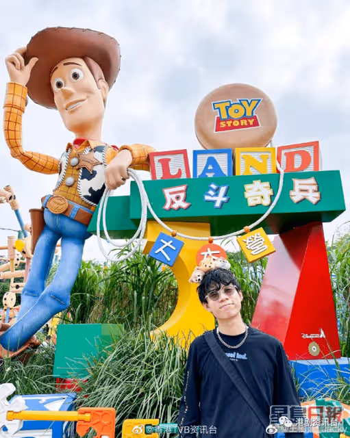 「Jacky 仔」移居日本過新生活!近日回港探親變日系美男
