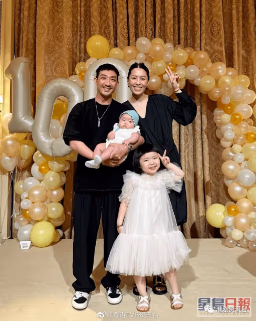 Lucy濃妝紅唇現身細妹Sucy百日宴!壓軸跳開花舞颱風強勁