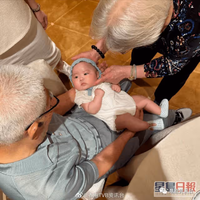 Lucy濃妝紅唇現身細妹Sucy百日宴!壓軸跳開花舞颱風強勁