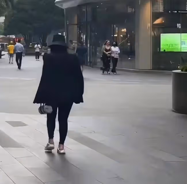 李湘女兒曬與何炅合照，13歲王詩齡長成靚麗美少女，何炅容顏未老