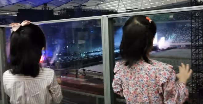 張傑六一曬雙胞胎女兒,跳俏一個愛說一個愛唱,各自遺傳爸媽特長