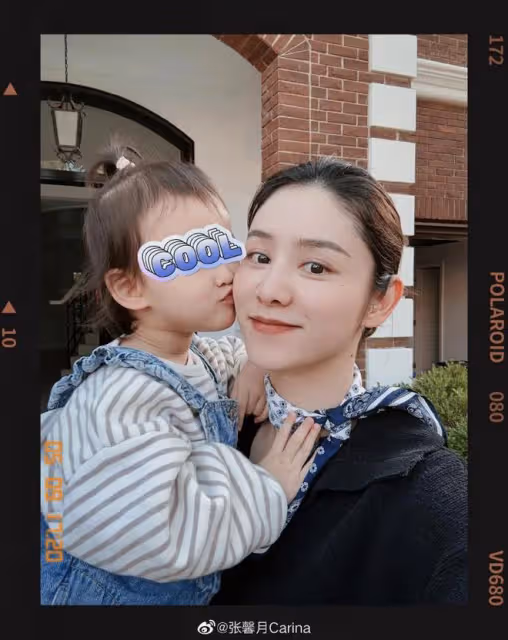 林峯愛女反覆發燒四天,張馨月熬夜照顧女兒,曬格格發燒照好心疼