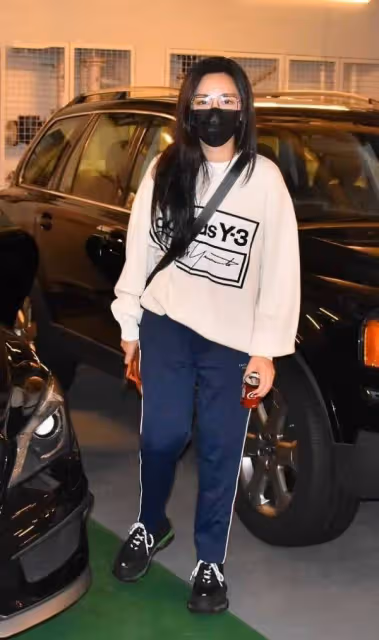 馬國明湯洛雯合體做新婚宣傳，女方陪嫁戒指與金器提前放彩蛋