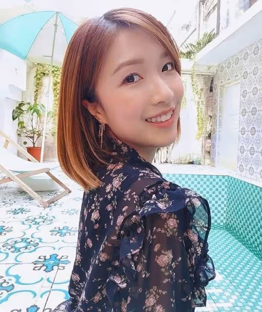 郭嘉文李澤楷被疑新動態:豪宅陽台牽手照曝光,女方曬鮮花引猜測